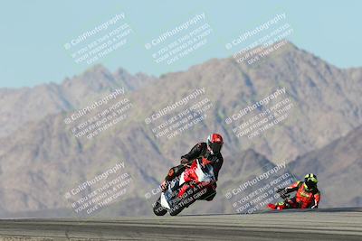 media/Dec-01-2025-Moto Forza (Mon) [[2daa91e15f]]/2-Intermediate Group/Session 4 Turn 9/